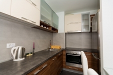 apartman sa garazom, kuhinja